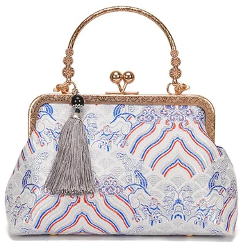 Retro Su Haiya Wind Cloth Bag Temperament Elegant Tassel Cheongsam Bag Gold Banquet Bag Portable Diagonal Package Blue
Retro Su Haiya Wind Cloth Bag Temperament Elegant Tassel Cheongsam Bag Gold Banquet Bag Portable Diagonal Package Blue