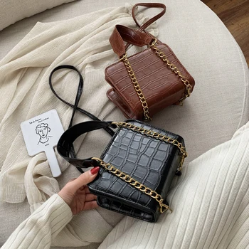 2020 spring and summer new women's bag high-end fashion retro small square bag chain shoulder Hong Kong style diagonal cross bag
2020 spring and summer new women's bag high-end fashion retro small square bag chain shoulder Hong Kong style diagonal cross bag