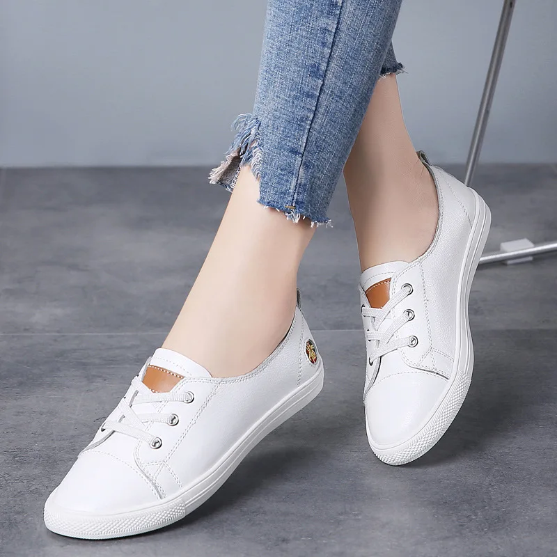 Small White Shoes Women's Genuine Leather 2019 Autumn Hot Selling Small Bee Shoes Embroidered Flat Casual Shoes Board Shoes Wome
Small White Shoes Women's Genuine Leather 2019 Autumn Hot Selling Small Bee Shoes Embroidered Flat Casual Shoes Board Shoes Wome