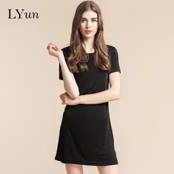 LYun 2019 summer new silk double-sided knitted short-sleeved nightdress female loose large size silk bottoming petticoat
LYun 2019 summer new silk double-sided knitted short-sleeved nightdress female loose large size silk bottoming petticoat