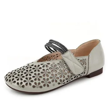 2020 new Top Cowhide Hollow Leather Shoes Women Sandals Flat Soft Bottom Comfort Large Size Summer Shoes Fashion Casual Sandals
2020 new Top Cowhide Hollow Leather Shoes Women Sandals Flat Soft Bottom Comfort Large Size Summer Shoes Fashion Casual Sandals