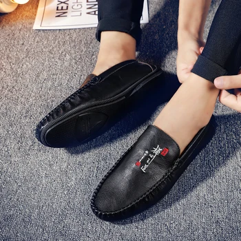 2020 Brand New Lazy Leather Casual Shoes Breathable Trendy Man Sneaker Shoes Spring/Autumn Moccasins Loafers Designer Flats 
2020 Brand New Lazy Leather Casual Shoes Breathable Trendy Man Sneaker Shoes Spring/Autumn Moccasins Loafers Designer Flats