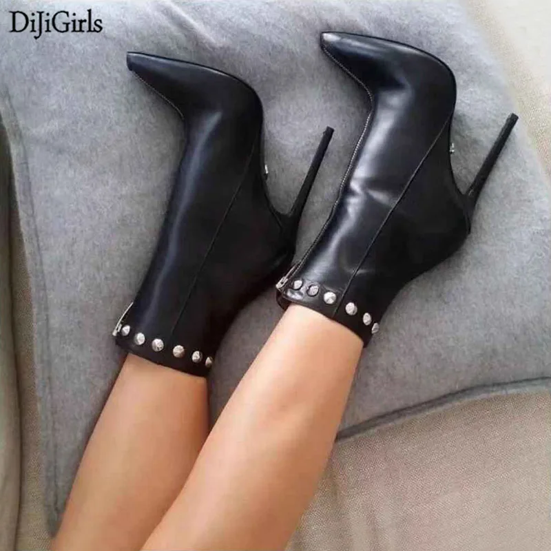 Size 35-42 High Heel Boots Spring Pointed Toe Heels Women Punk Rivet High Heels Boots Fashion Women Ankle Boots Black Boots
Size 35-42 High Heel Boots Spring Pointed Toe Heels Women Punk Rivet High Heels Boots Fashion Women Ankle Boots Black Boots