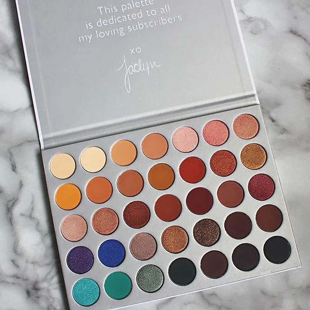 Currently Available Morp35 Color Eyeshadow Compact Murphy 35 Color Matte Pearl Eye Shadow Makeup Palette Factory Direct
Currently Available Morp35 Color Eyeshadow Compact Murphy 35 Color Matte Pearl Eye Shadow Makeup Palette Factory Direct
