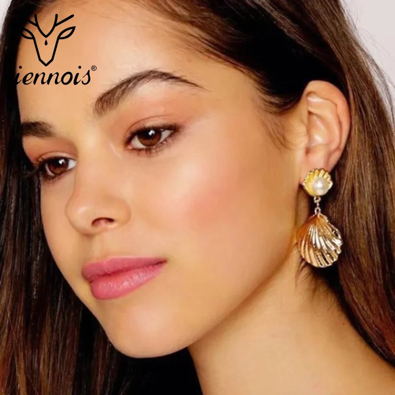 Viennois Metal Plated Gold Shell Earrings Simulated Pearl For Women Paty Jewelry 2019
Viennois Metal Plated Gold Shell Earrings Simulated Pearl For Women Paty Jewelry 2019