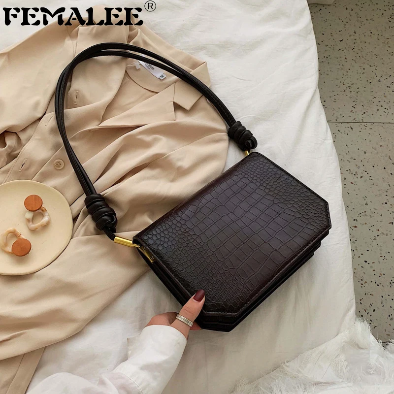 Lady Crocodile Flap Fashion Alligator Pattern Luxury Organ bag Winter PU Leather Shoulder Bag Women Stone Pattern Girl Messenger
Lady Crocodile Flap Fashion Alligator Pattern Luxury Organ bag Winter PU Leather Shoulder Bag Women Stone Pattern Girl Messenger