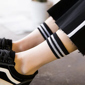 Women Ins Style Fashion Transparent Rainbow Short Socks Summer Thin Harajuku Ankle Socks Hipster Art Low Cute Socks Fmale Sox
Women Ins Style Fashion Transparent Rainbow Short Socks Summer Thin Harajuku Ankle Socks Hipster Art Low Cute Socks Fmale Sox