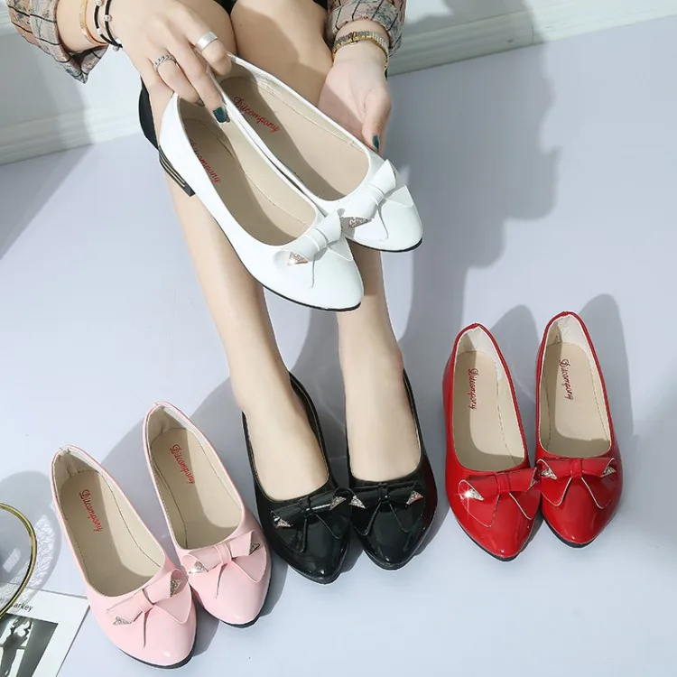 Spring-Summer 2019 Sandals Flat Heel Pu Square Heel Rubber Slip-On Casual Round Toe Sweet Butterfly-knot Woman Shoes
Spring-Summer 2019 Sandals Flat Heel Pu Square Heel Rubber Slip-On Casual Round Toe Sweet Butterfly-knot Woman Shoes