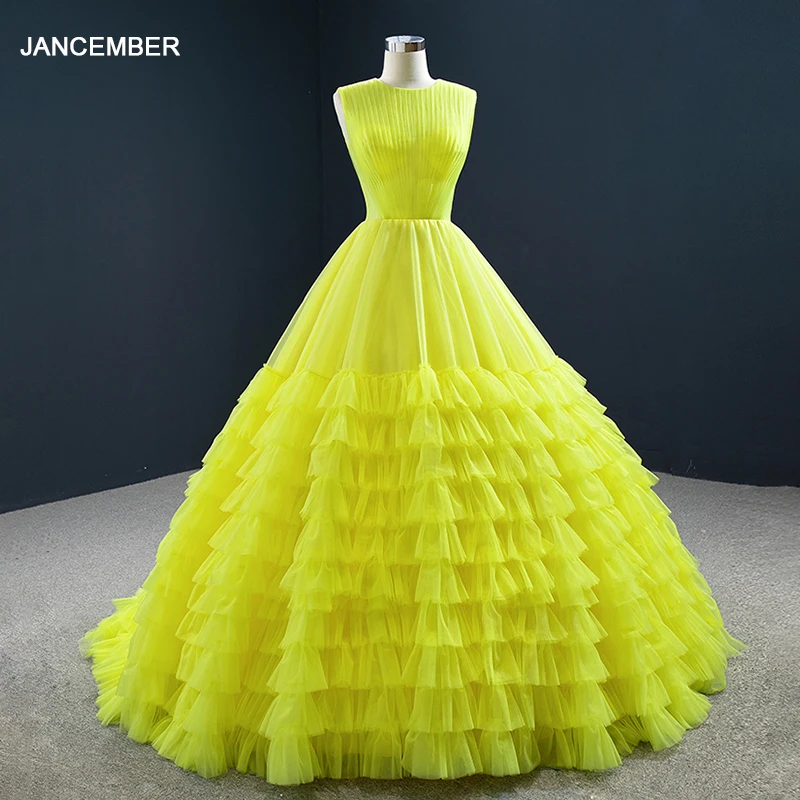 RSM67158 Yellow Sexy Transparent Tulle Frill Layer Column Dinner Party Dress 2021 Back Lace-up Design Evening Gown
RSM67158 Yellow Sexy Transparent Tulle Frill Layer Column Dinner Party Dress 2021 Back Lace-up Design Evening Gown