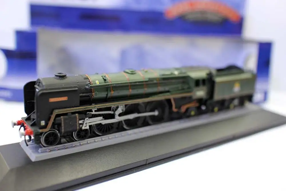 Cor-gi Rail Legends 1/120 BR4-6-2 Britannia 70000 Class Dieast model for collection gift
Cor-gi Rail Legends 1/120 BR4-6-2 Britannia 70000 Class Dieast model for collection gift