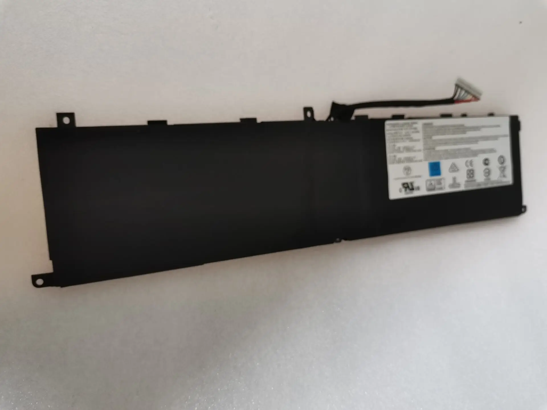 Новая Оригинальная батарея для MSI P75 Creator 8SC 8SD 8SF 9SC 9SD 9SE 9SF 9SG стандартная фотосессия 15,2 в Втч
Новая Оригинальная батарея для MSI P75 Creator 8SC 8SD 8SF 9SC 9SD 9SE 9SF 9SG стандартная фотосессия 15,2 в Втч