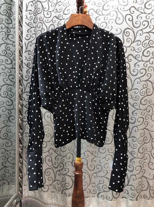2019 Early Autumn New Woman V-collar Point Printing Patterns Decoration Slim Long-sleeved Baituan Jacket 917
2019 Early Autumn New Woman V-collar Point Printing Patterns Decoration Slim Long-sleeved Baituan Jacket 917