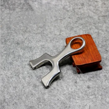 Powerful portable slingshot 304 stainless steel slingshot hunting free rubber band catapult new hunting shooting
Powerful portable slingshot 304 stainless steel slingshot hunting free rubber band catapult new hunting shooting