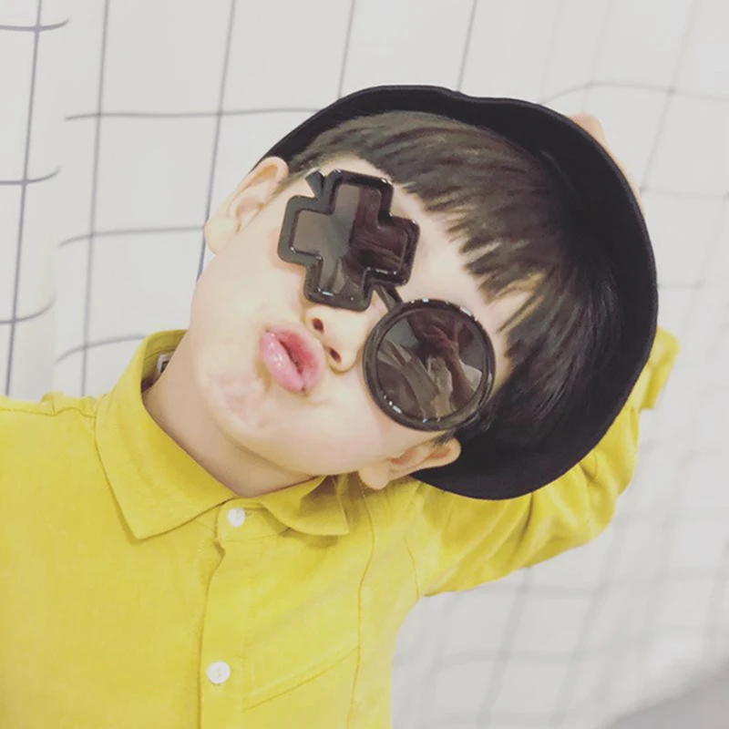 Kids Cute Personality Sunglasses Unique Brand Designer Cool Funny Shaped Party Sunglasses Children Boys And Girls UV400
Kids Cute Personality Sunglasses Unique Brand Designer Cool Funny Shaped Party Sunglasses Children Boys And Girls UV400
