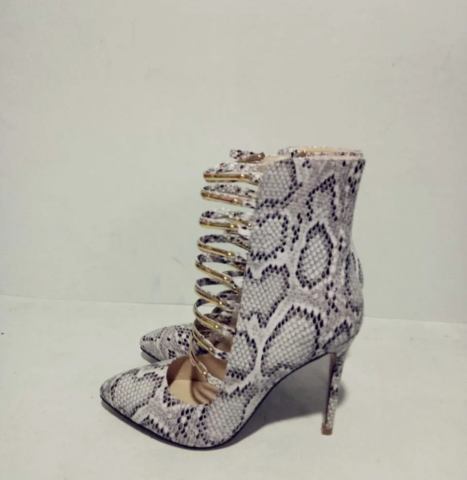 Chic Women ROME Single Shoes Summer Stiletto Heel Snake Pattern Sandals Narrow Band Pointed Toe Hollow out Wedding Sandals
Chic Women ROME Single Shoes Summer Stiletto Heel Snake Pattern Sandals Narrow Band Pointed Toe Hollow out Wedding Sandals