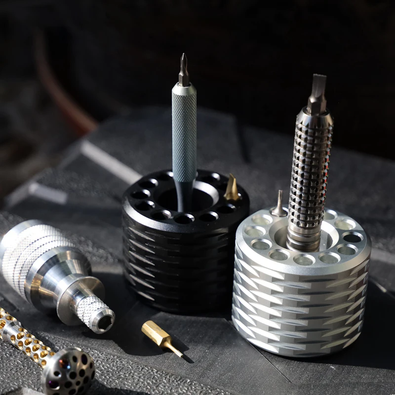 Aluminium Screwdriver Workbench Base Screwdriver Platform EDC Tool Screwdriver Holder
Aluminium Screwdriver Workbench Base Screwdriver Platform EDC Tool Screwdriver Holder