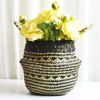 Foldable Handmade Folding Wicker Grass Weaving Chrysanthemum Black Plaids Pattern Storage Basket for Storing Cosmetics A
Foldable Handmade Folding Wicker Grass Weaving Chrysanthemum Black Plaids Pattern Storage Basket for Storing Cosmetics A