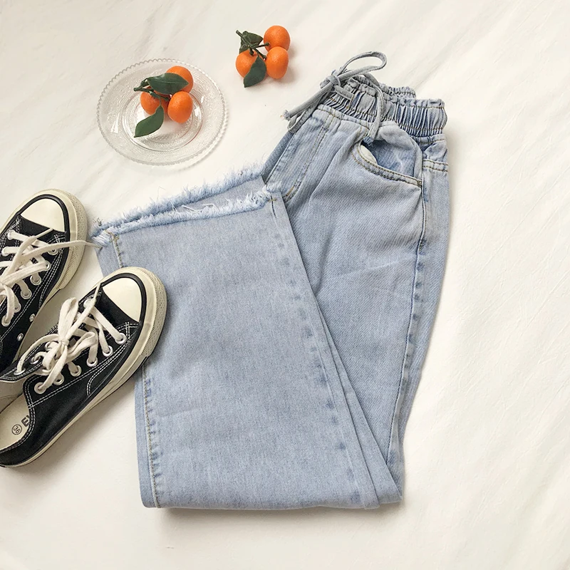 Light Blue Vintage Women Mom Jeans Drawstring Elastic Waist Wide Leg Denim Jeans For Autumn Winter
Light Blue Vintage Women Mom Jeans Drawstring Elastic Waist Wide Leg Denim Jeans For Autumn Winter