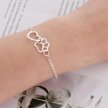 Hollow Pet Paw Footprint Bracelets Cute Animal Cat Dog Love Heart Charm Bracelet for Women pulseras 
Hollow Pet Paw Footprint Bracelets Cute Animal Cat Dog Love Heart Charm Bracelet for Women pulseras
