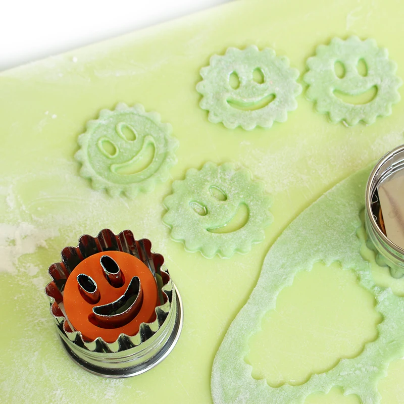 New Arrival Cookies halloween 1 pc smile face Shape Spring Loaded Embossed Cake Mould/cookie Mould Rice Molded
New Arrival Cookies halloween 1 pc smile face Shape Spring Loaded Embossed Cake Mould/cookie Mould Rice Molded