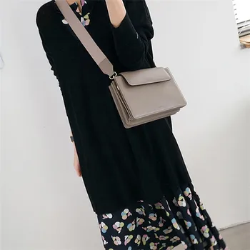 2020 New Style Simple Organ Women's Shoulder Bag Multi-Layer Broadband Messenger Bag
2020 New Style Simple Organ Women's Shoulder Bag Multi-Layer Broadband Messenger Bag