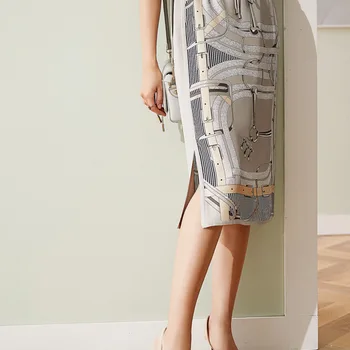 New Belt printed silk skirt women s high waist silk skirt mid skirt
New Belt printed silk skirt women s high waist silk skirt mid skirt