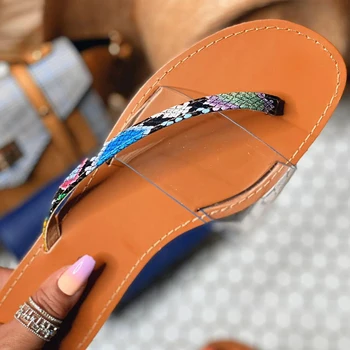 2020 new summer Outdoor flat bottom women slippers Fashion transparent snake pattern wild plus size beach slippers 37-42
2020 new summer Outdoor flat bottom women slippers Fashion transparent snake pattern wild plus size beach slippers 37-42