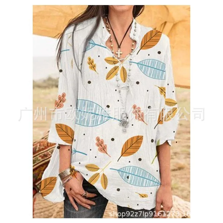 2020 spring and summer large size ladies blouse seven-point sleeve loose digital print pattern V-neck shirt
2020 spring and summer large size ladies blouse seven-point sleeve loose digital print pattern V-neck shirt
