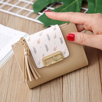 Litthing Women Simple Short Wallet Tassel Coin Purse Card Holders Multi-Position Female Card Wallet Leather Folding Short Wallet
Litthing Women Simple Short Wallet Tassel Coin Purse Card Holders Multi-Position Female Card Wallet Leather Folding Short Wallet