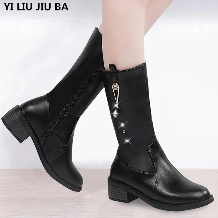 Autumn Winter women mid heels snow boots shoes women PU Leather black Round Toe platform Zipper pumps Mid-Calf Boots mujer G467
Autumn Winter women mid heels snow boots shoes women PU Leather black Round Toe platform Zipper pumps Mid-Calf Boots mujer G467
