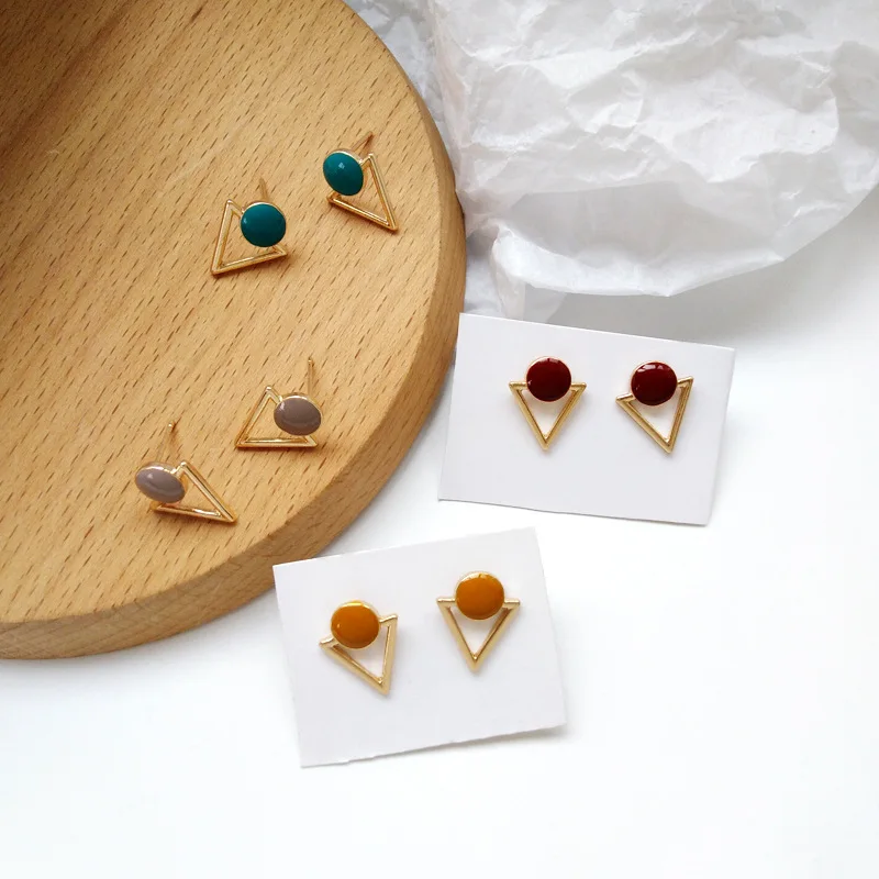 Vintage Khaki Triangle Clip Earrings Multi Simple Geometric Non Piercing Earring
Vintage Khaki Triangle Clip Earrings Multi Simple Geometric Non Piercing Earring