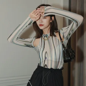 LANMREM 2020 autumn fashion street wear o-neck slimming translucent colorful printing hollow thin blouse women's clothing 2A578
LANMREM 2020 autumn fashion street wear o-neck slimming translucent colorful printing hollow thin blouse women's clothing 2A578