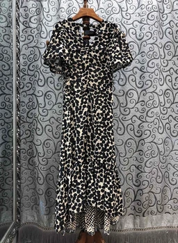 2020 Spring and Summer New Women's V-neck Leopard Print Decorative Bubble Short Sleeve Dress 418
2020 Spring and Summer New Women's V-neck Leopard Print Decorative Bubble Short Sleeve Dress 418
