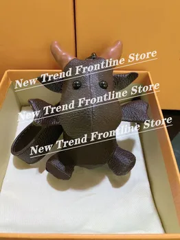 Luxury Brown spots Square Pattern Leather Calf Keychain High Quality Presbyopic Leather Small Cute Cow Car Keychains Bag Pendant
Luxury Brown spots Square Pattern Leather Calf Keychain High Quality Presbyopic Leather Small Cute Cow Car Keychains Bag Pendant