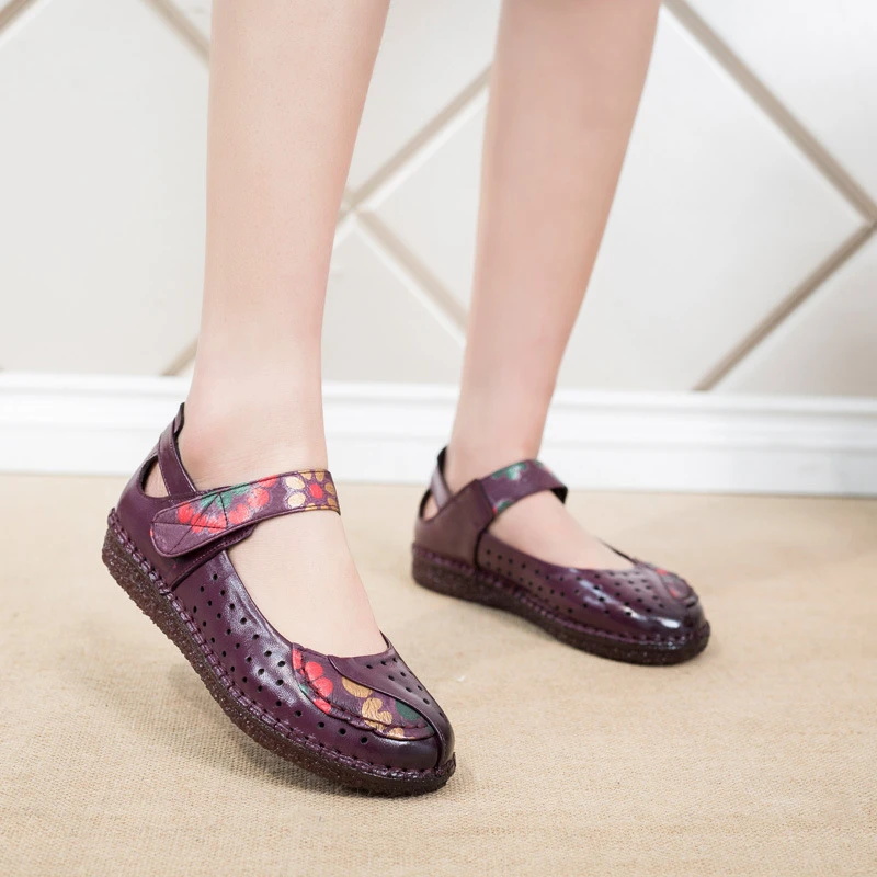 ZIMNAFR 2020 Women Sandals Summer Ethnic-Style Floral-Print Porous Model Genuine Leather Mom Low-Cut Flat Sandals Women Shoes 
ZIMNAFR 2020 Women Sandals Summer Ethnic-Style Floral-Print Porous Model Genuine Leather Mom Low-Cut Flat Sandals Women Shoes