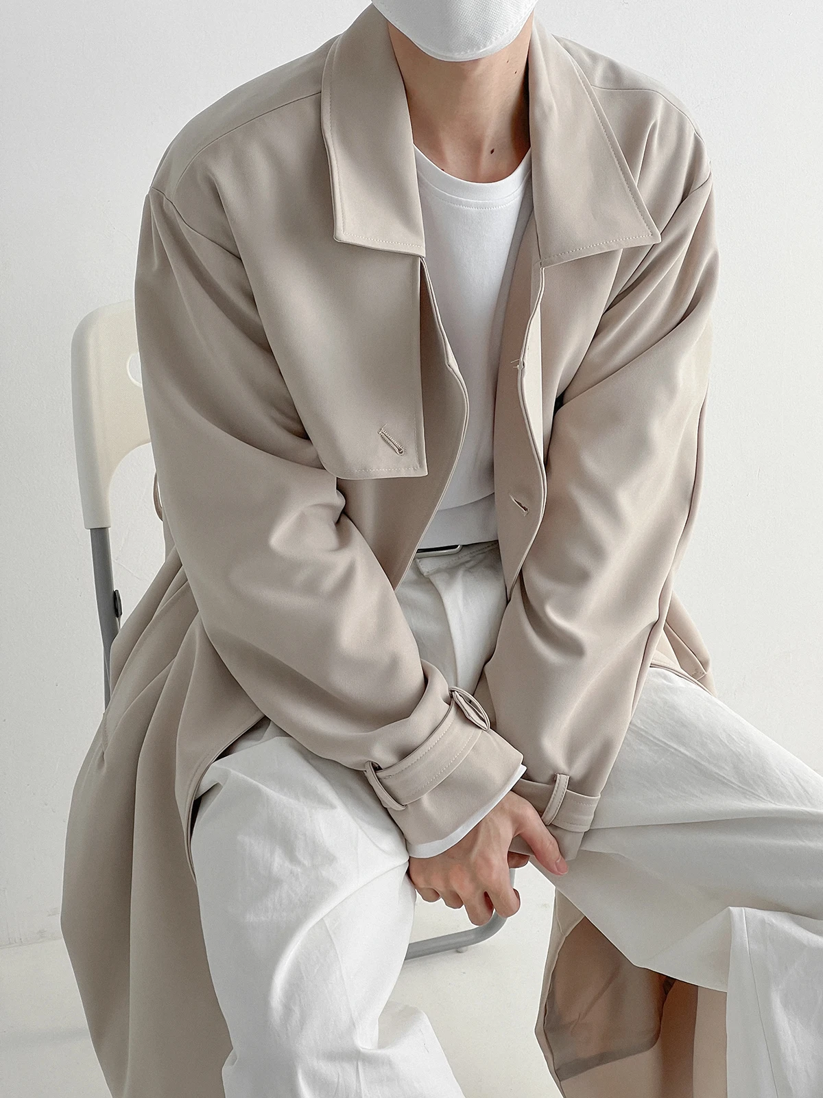 Korean style ins windbreaker men's mid-length spring and autumn handsome high-end coat coat trend loose and thick
Korean style ins windbreaker men's mid-length spring and autumn handsome high-end coat coat trend loose and thick