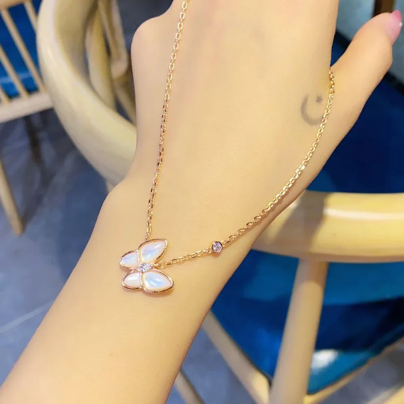 VENTFILLE 925 Sterling Silve Fritillary Butterfly Necklace Lady Clavicle Chain Net Red Explosion Necklace Fashion Jewelry Gift
VENTFILLE 925 Sterling Silve Fritillary Butterfly Necklace Lady Clavicle Chain Net Red Explosion Necklace Fashion Jewelry Gift