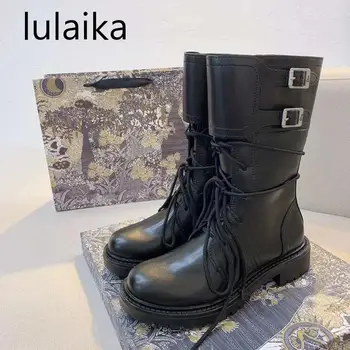 2020 Autumn New Arrival Luxury Brand Design Pu Leather Mid-Calf Boots Women Cool High Platform Motorcycle Boots Wedges Shoes
2020 Autumn New Arrival Luxury Brand Design Pu Leather Mid-Calf Boots Women Cool High Platform Motorcycle Boots Wedges Shoes