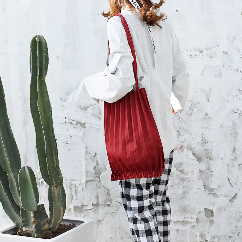 Bag Female 2020 Spring New Personality Solid Color Single Shoulder Diagonal Canvas Bag Simple Foldable Handbag Messenger Bag
Bag Female 2020 Spring New Personality Solid Color Single Shoulder Diagonal Canvas Bag Simple Foldable Handbag Messenger Bag