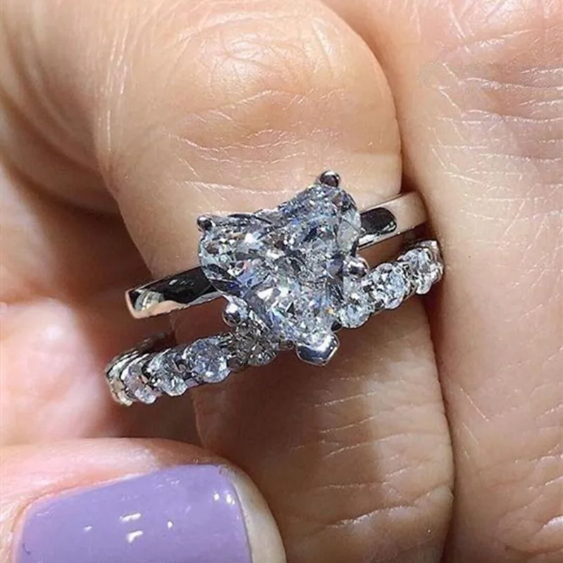 Fashion Exquisite Valentine's Day Heart Shapr Zircon Wedding Rings Temperament Engagement Party Promise Ring for Women Jewelry
Fashion Exquisite Valentine's Day Heart Shapr Zircon Wedding Rings Temperament Engagement Party Promise Ring for Women Jewelry