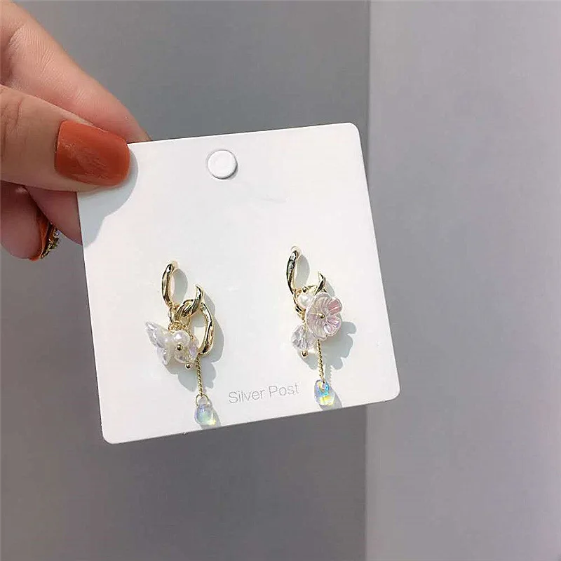 Zeojrlly Crystal Trendy Water Drop Women Dangle Earrings Tassel Earrings Shell Flower Crystal Pearl Earrings Female Jewelry
Zeojrlly Crystal Trendy Water Drop Women Dangle Earrings Tassel Earrings Shell Flower Crystal Pearl Earrings Female Jewelry