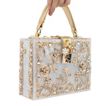 New European and American popular high-end box dinner dress bag diamond portable acrylic diamond small square bag
New European and American popular high-end box dinner dress bag diamond portable acrylic diamond small square bag
