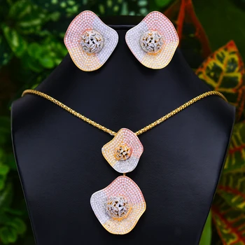 missvikki Luxury Dubai 2PCS Big Shiny Flower Pendant Earring Necklace Jewelry Set Super CZ Bridal Wedding New Design Accessories
missvikki Luxury Dubai 2PCS Big Shiny Flower Pendant Earring Necklace Jewelry Set Super CZ Bridal Wedding New Design Accessories