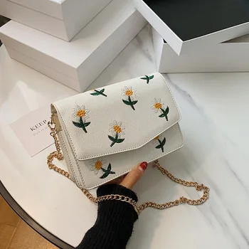 2020 Summer Embroidery Flap Chain Crossbody Bags For Women Designer Shoulder Bag Sac Femme Messenger Bag Lady Travel Handbags
2020 Summer Embroidery Flap Chain Crossbody Bags For Women Designer Shoulder Bag Sac Femme Messenger Bag Lady Travel Handbags