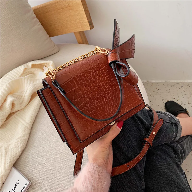 Stone Pattern PU Leather Mini Crossbody Bags Chain Women 2020 Retro Style Shoulder Messenger Bag Handbags Bow Purses Hand Bags
Stone Pattern PU Leather Mini Crossbody Bags Chain Women 2020 Retro Style Shoulder Messenger Bag Handbags Bow Purses Hand Bags