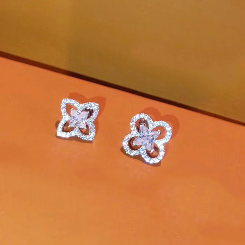 Brand Pure 925 Sterling Silver Jewelry For Women Louts Earrings Flower Earrings Luck Clover Design Wedding Party Earrings
Brand Pure 925 Sterling Silver Jewelry For Women Louts Earrings Flower Earrings Luck Clover Design Wedding Party Earrings