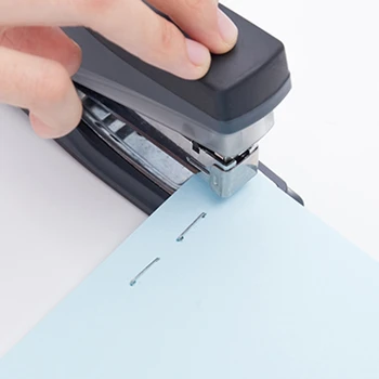 1000Pcs/Box 24/6 Metal Staples For Stapler Office School Supplies Stationery New 
1000Pcs/Box 24/6 Metal Staples For Stapler Office School Supplies Stationery New