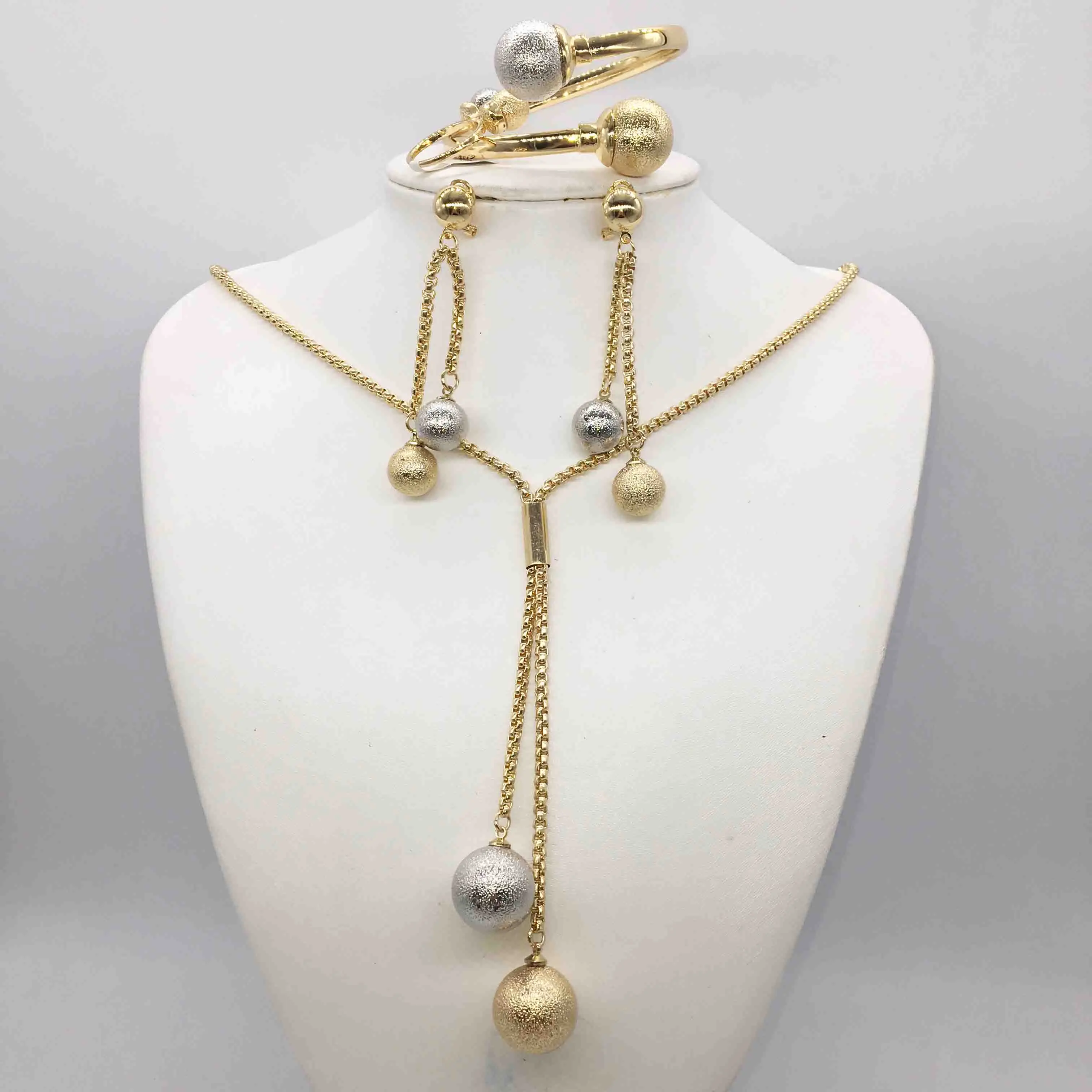 Dubai gold necklace earrings collection fashion Nigeria wedding African pearl jewelry collection Italian women's jewelry set
Dubai gold necklace earrings collection fashion Nigeria wedding African pearl jewelry collection Italian women's jewelry set