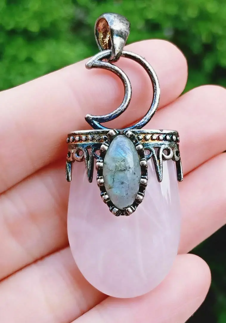 Trendy Natural Stone Crystal Pendants Necklace Antique Silver Color Pink Quartz Energy Necklace Jewelry Crown Moon Charm Gift
Trendy Natural Stone Crystal Pendants Necklace Antique Silver Color Pink Quartz Energy Necklace Jewelry Crown Moon Charm Gift