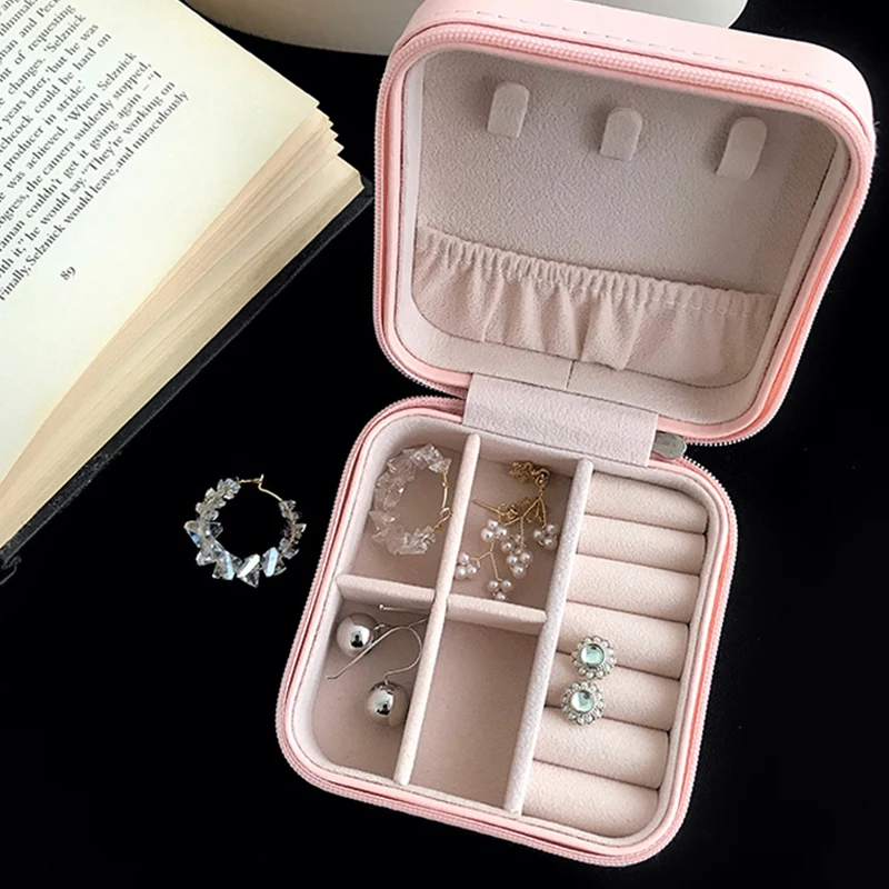 Portable Jewel Case Packing PU Leather Jewelry Box Makeup Organizer Cosmetic Bag Mirror Travel Earring Ring Travel Small Casket
Portable Jewel Case Packing PU Leather Jewelry Box Makeup Organizer Cosmetic Bag Mirror Travel Earring Ring Travel Small Casket